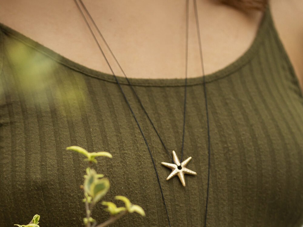 Bronze big star cord necklace - Image 2